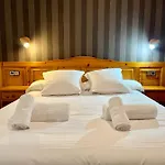 Hotel Eriste فندق إريسته