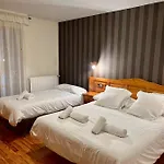 فندق Hotel Eriste إريسته