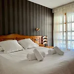 Hotel Eriste فندق 2*